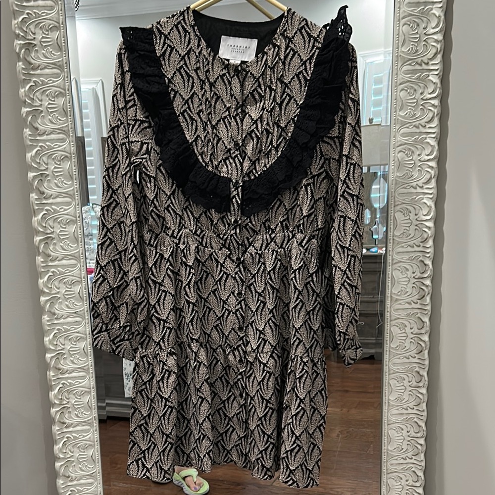 The Shirt by Rochelle Behrens Black and Tan Long Sleeve Sundress